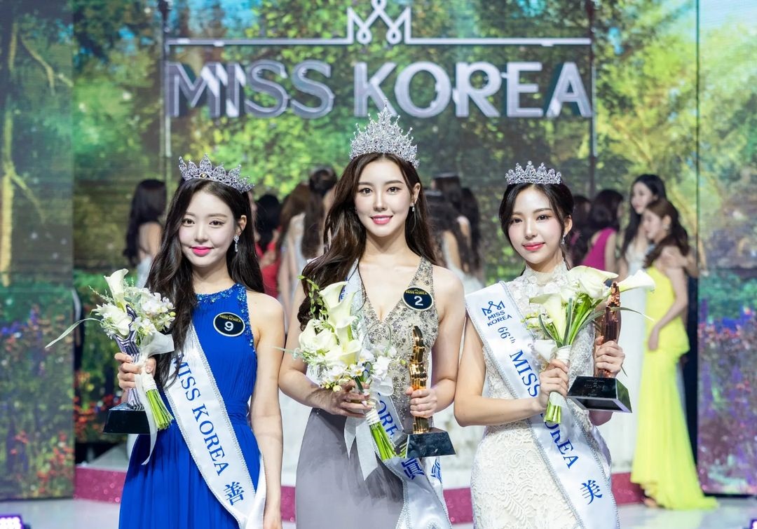 Miss Korea 2022 is Lee Seunghyun